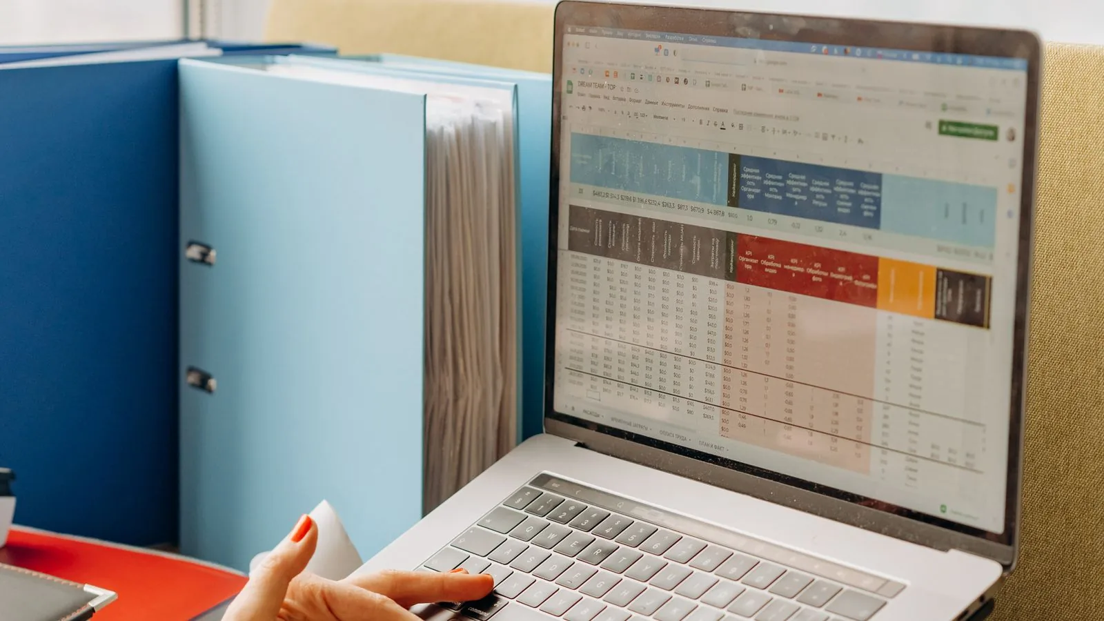 Automatización de Reporting y Consolidación de Datos